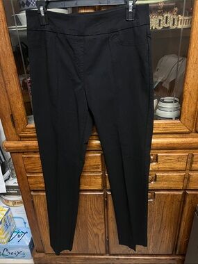 Thin her women’s Black Slim Ponte Pull-On Trousers